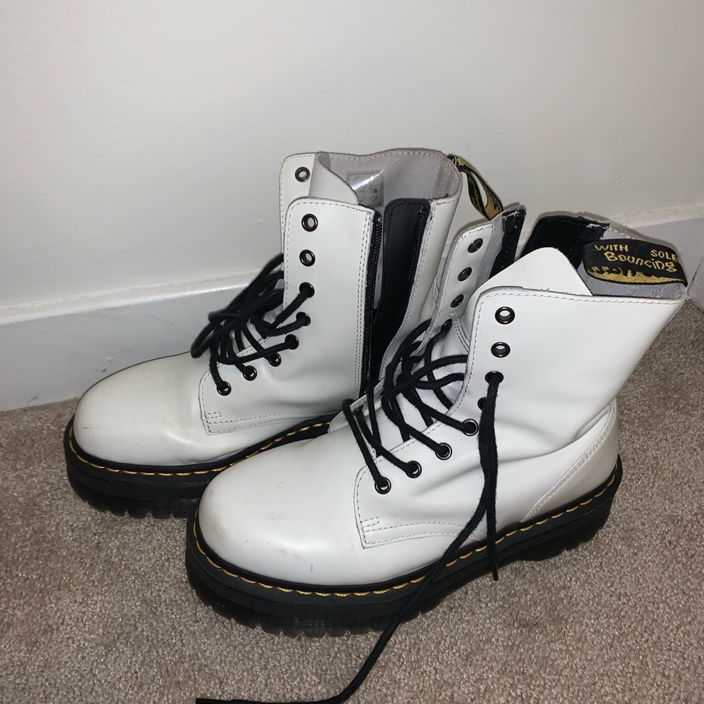 White Dr Martens Jadon platform boots sz 9 W